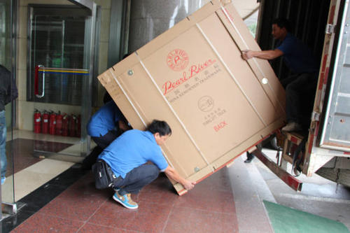 五湖渔场钢琴贵重工艺品无忧运